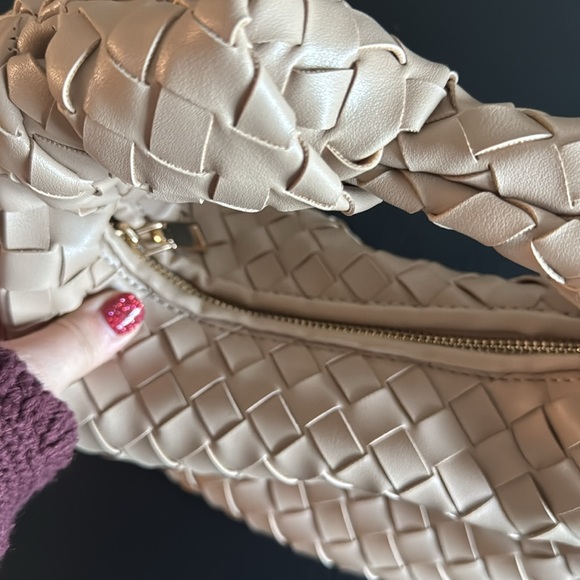 Tan purse - Picture 3 of 4